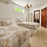 Вилла 5 Bed With Pool In Cerros De Aguila *