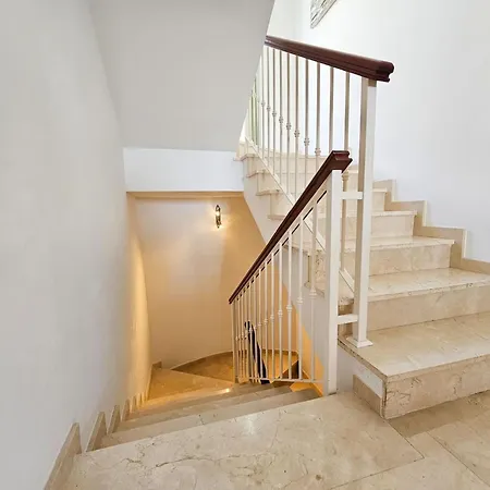 5 Bed With Pool In Cerros De Aguila Fuengirola
