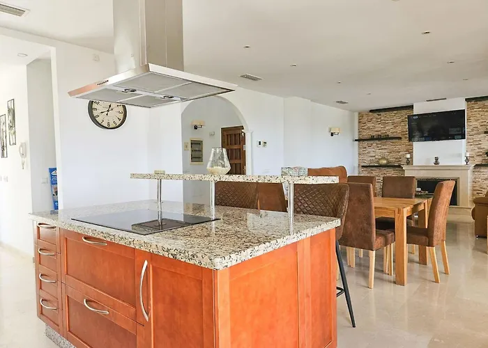 别墅 5 Bed With Pool In Cerros De Aguila