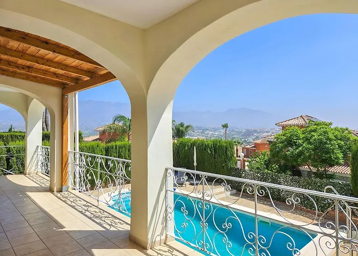 别墅 5 Bed With Pool In Cerros De Aguila 丰希罗拉