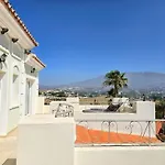 Villa 5 Bed With Pool In Cerros De Aguila