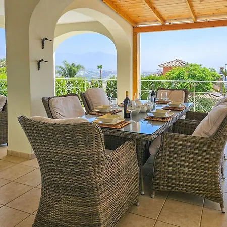 5 Bed With Pool In Cerros De Aguila Villa *