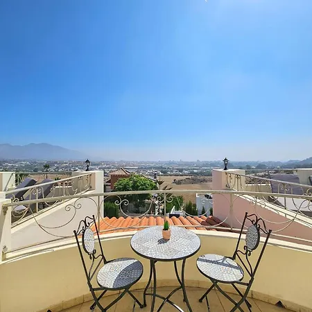5 Bed With Pool In Cerros De Aguila 빌라 *