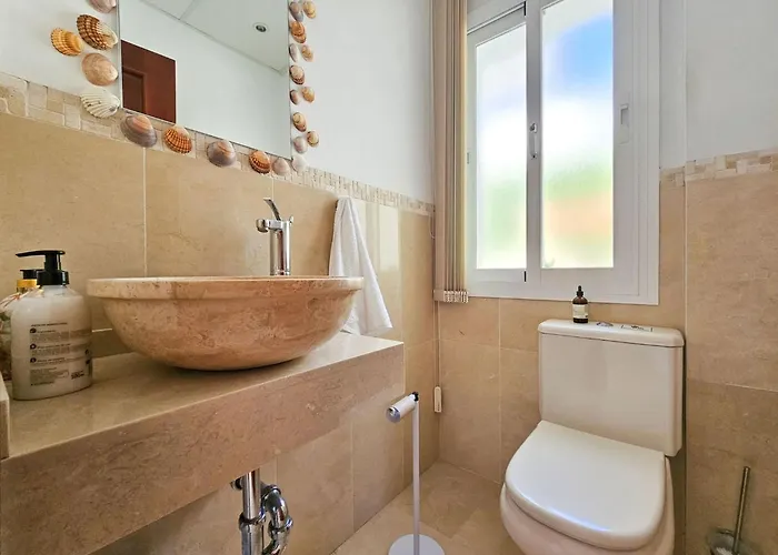 5 Bed With Pool In Cerros De Aguila Villa *