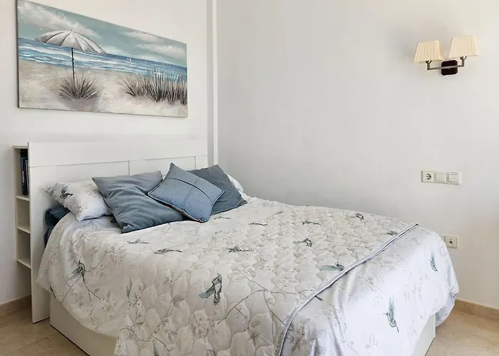 Villa 5 Bed With Pool In Cerros De Aguila *