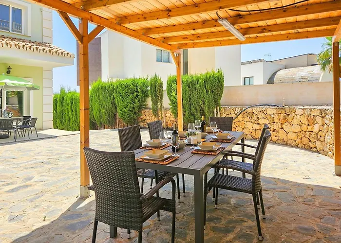 Villa 5 Bed With Pool In Cerros De Aguila Fuengirola