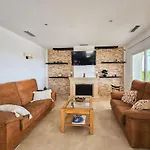 5 Bed With Pool In Cerros De Aguila ヴィラ *