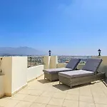 5 Bed With Pool In Cerros De Aguila フエンヒロラ