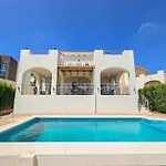 ヴィラ 5 Bed With Pool In Cerros De Aguila フエンヒロラ